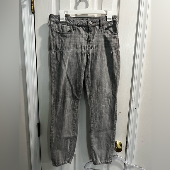 American Eagle Outfitters Jeggings Super Stretch Size 8 Gray Wash Color - Picture 1 of 6